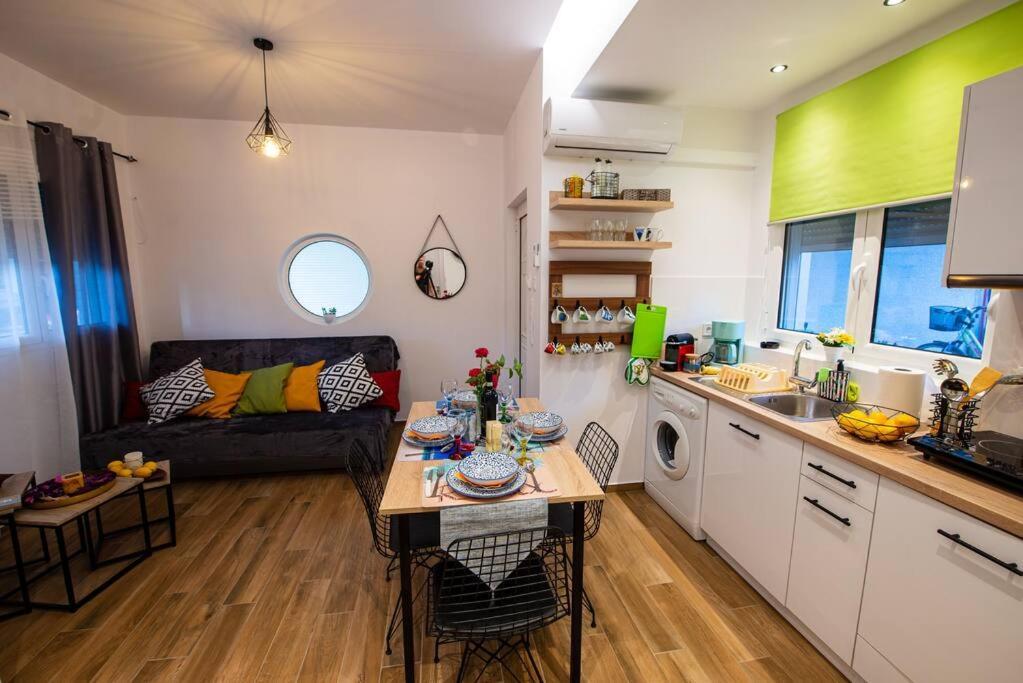 קלמאטה Lemon Garden Stylish Private Apartment מראה חיצוני תמונה
